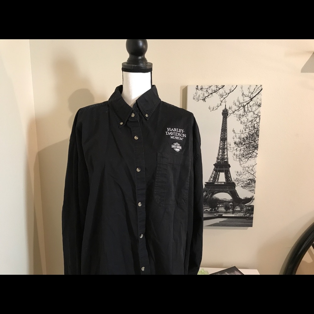 Men’s 2XL Harley Davidson button down shirt